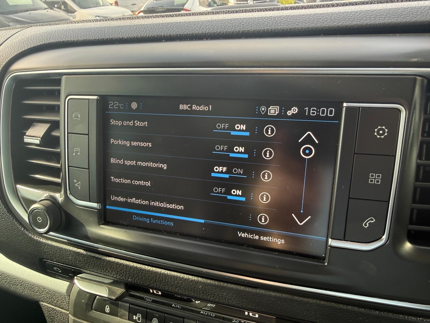 Used Peugeot Traveller 2022 for sale - 78035038: Photo 30