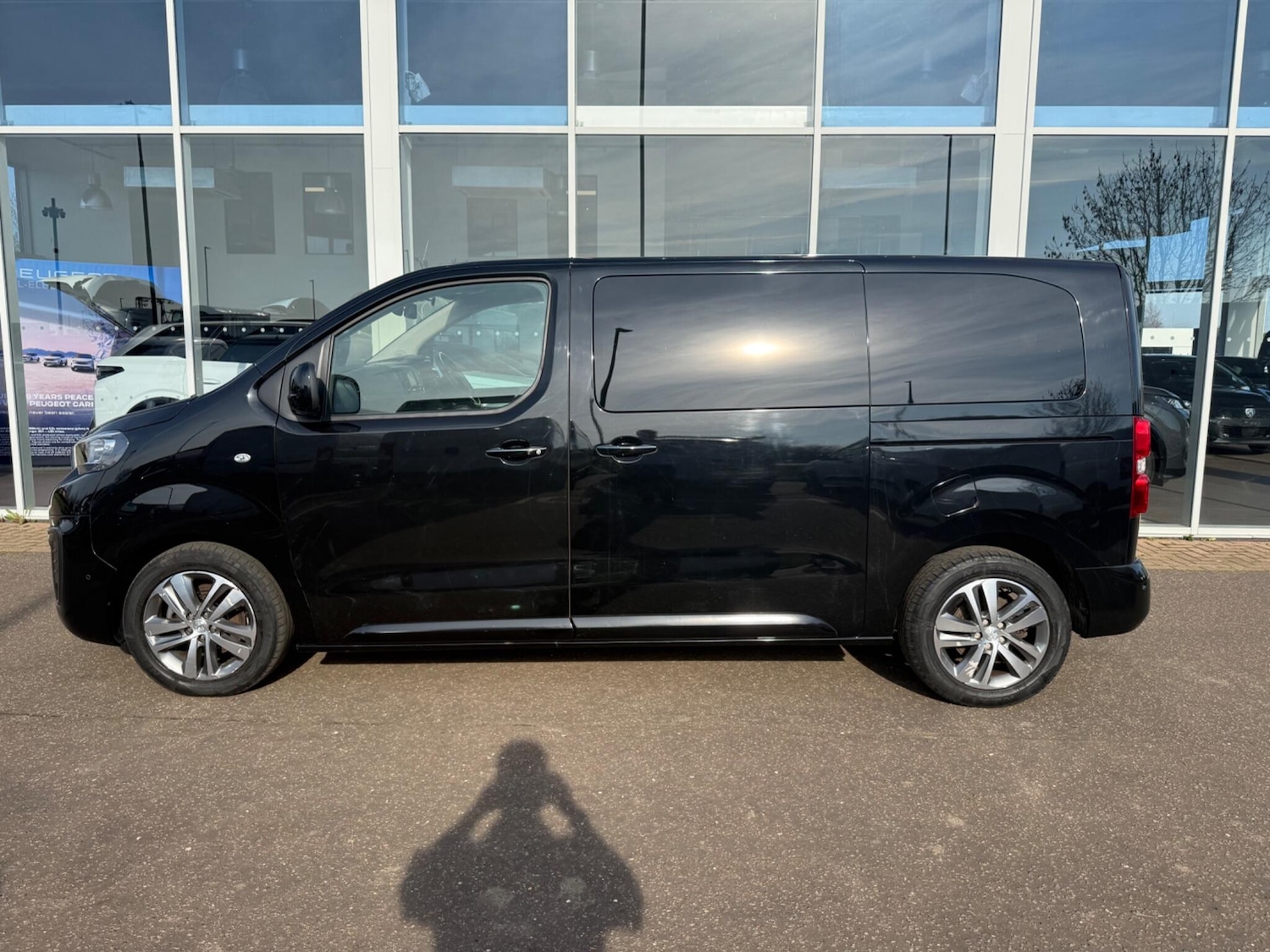 Used Peugeot Traveller 2022 for sale - 78035038: Photo 8