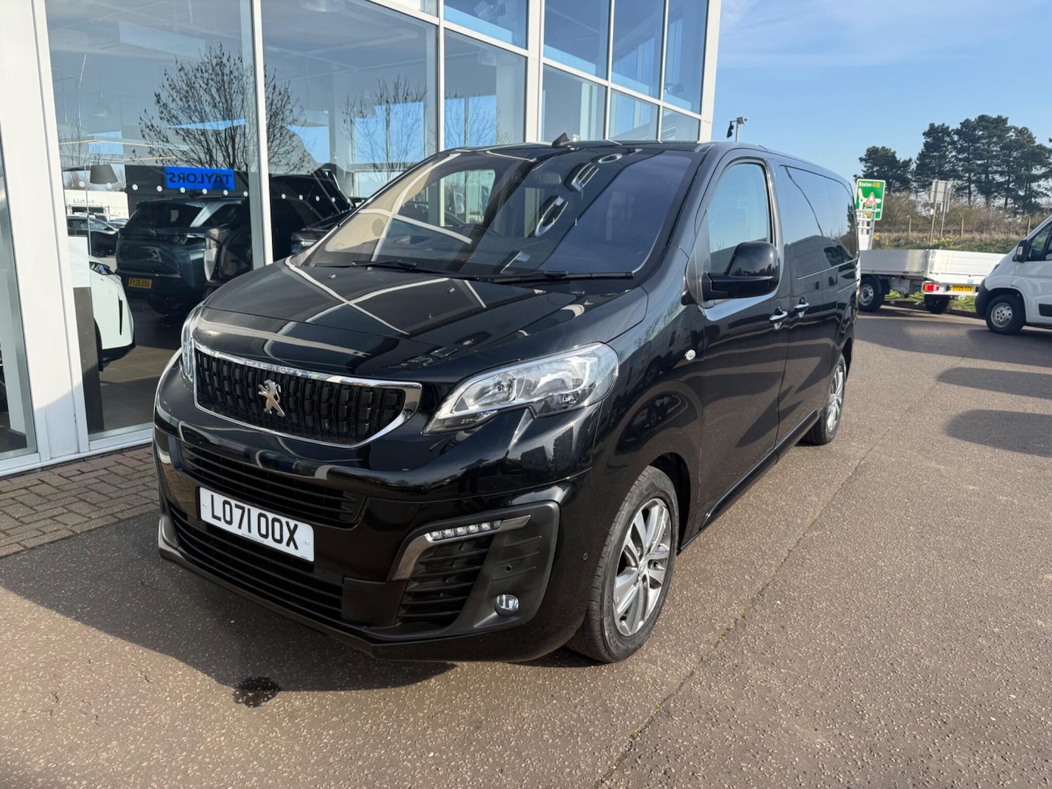Used Peugeot Traveller 2022 for sale - 78035038: Photo 9