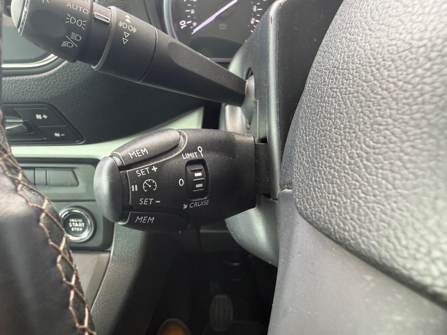 Used Peugeot Traveller 2020 for sale - 78100326: Photo 14