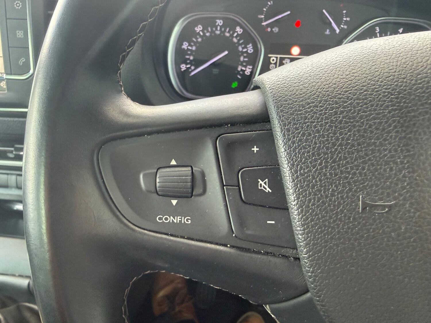 Used Peugeot Traveller 2020 for sale - 78100326: Photo 16