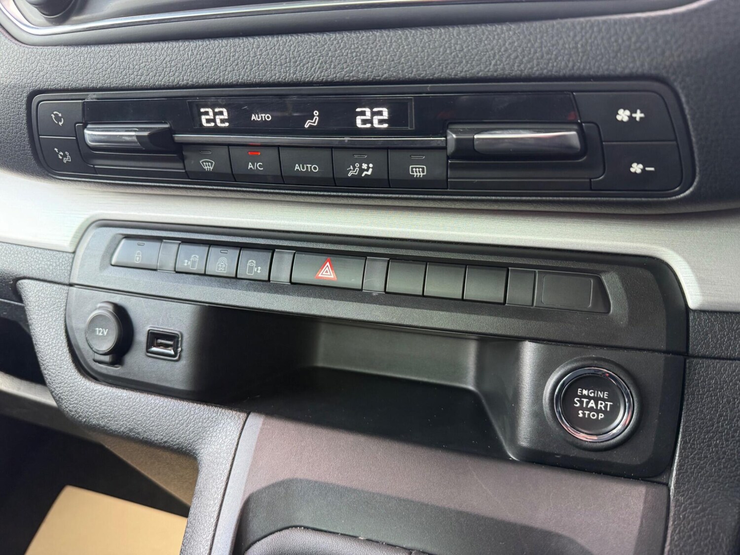 Used Peugeot Traveller 2020 for sale - 78100326: Photo 20