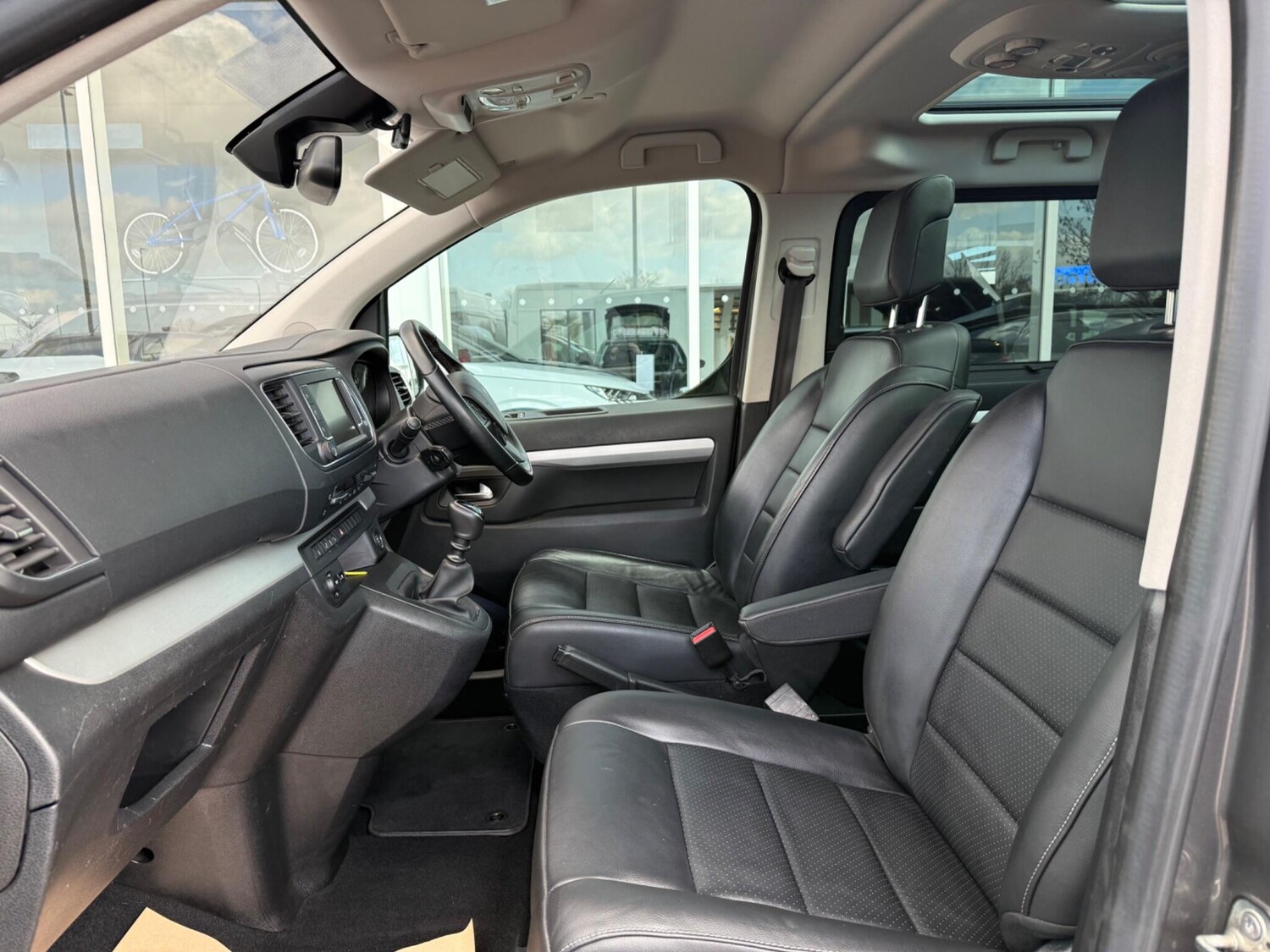 Used Peugeot Traveller 2020 for sale - 78100326: Photo 23