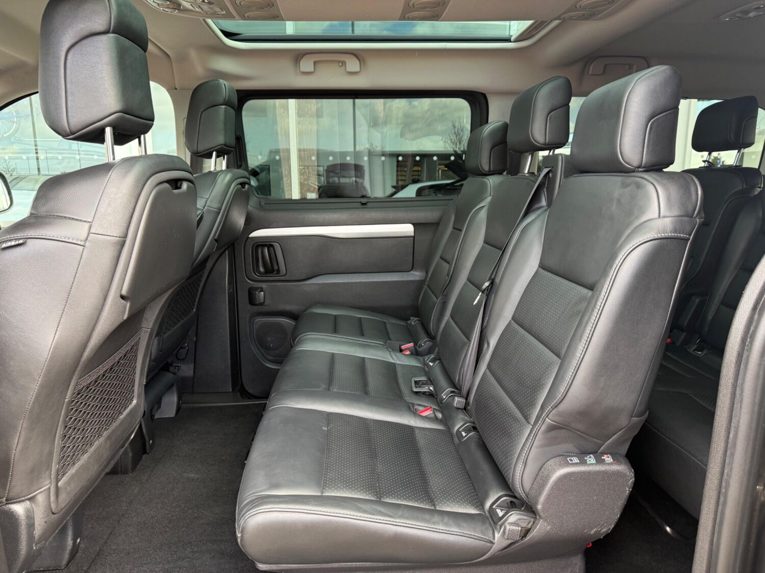 Used Peugeot Traveller 2020 for sale - 78100326: Photo 32