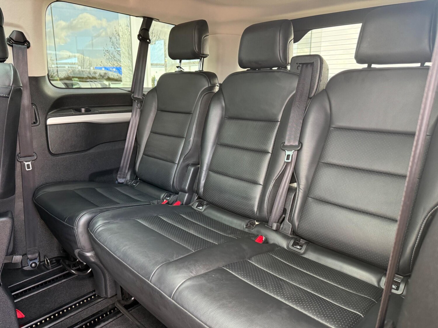 Used Peugeot Traveller 2020 for sale - 78100326: Photo 33