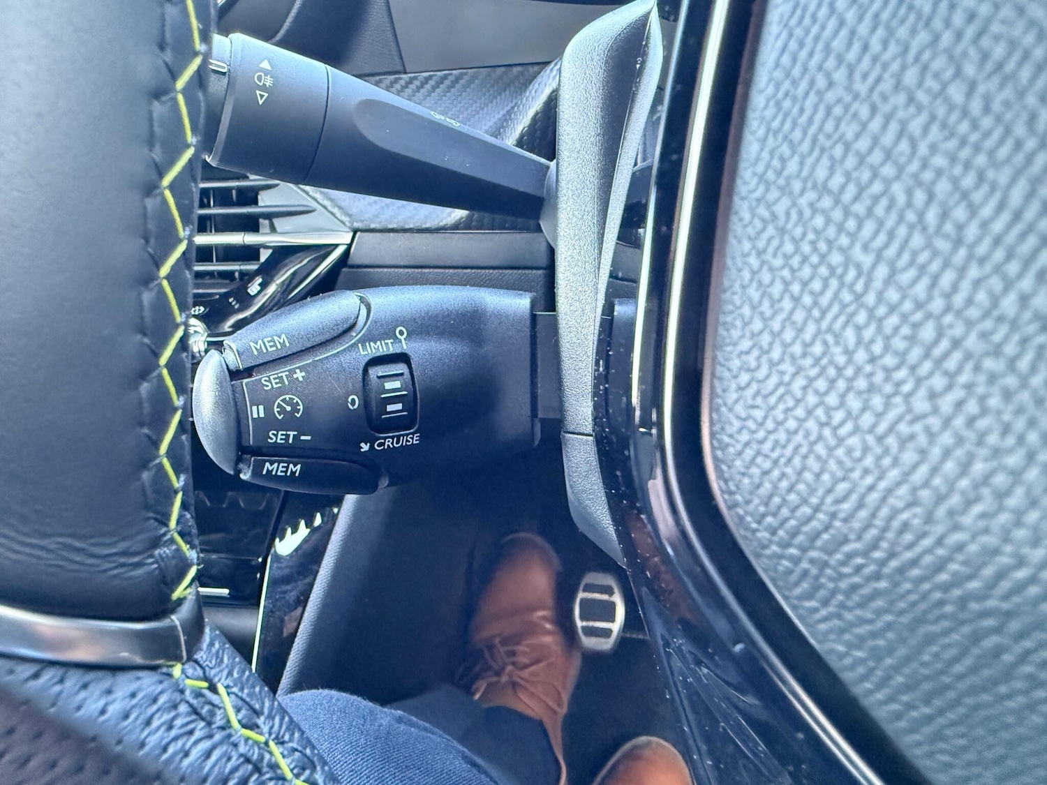 Used Peugeot 2008 2023 for sale - 77768086: Photo 15