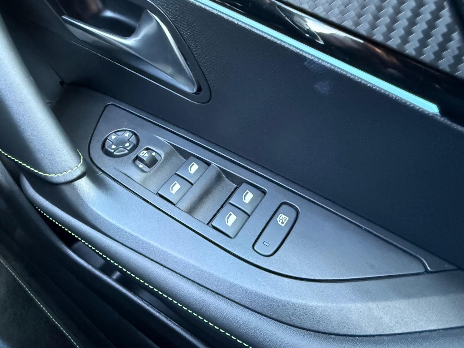 Used Peugeot 2008 2023 for sale - 77768086: Photo 43