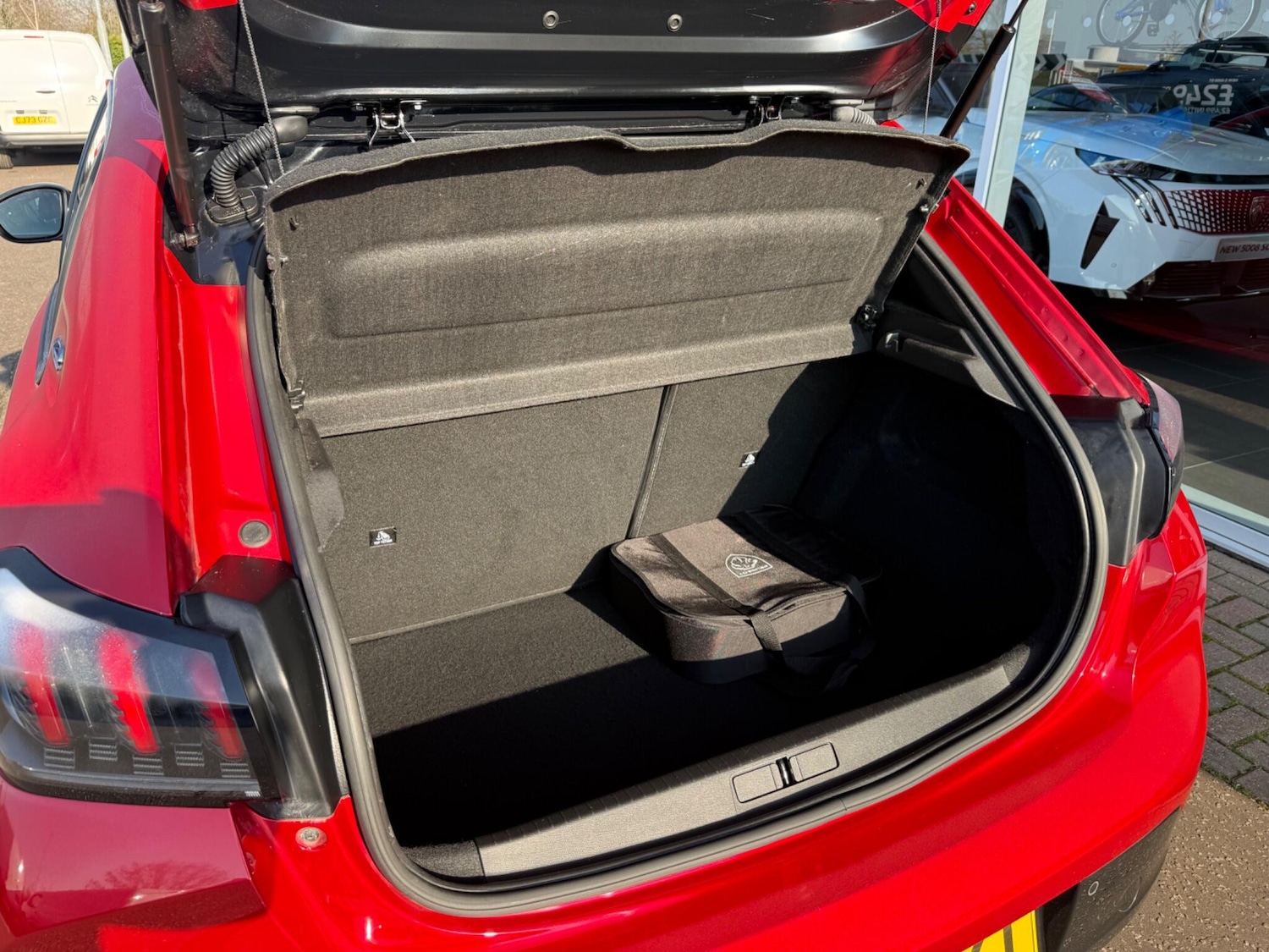 Used Peugeot 208 2022 for sale - 77769182: Photo 33