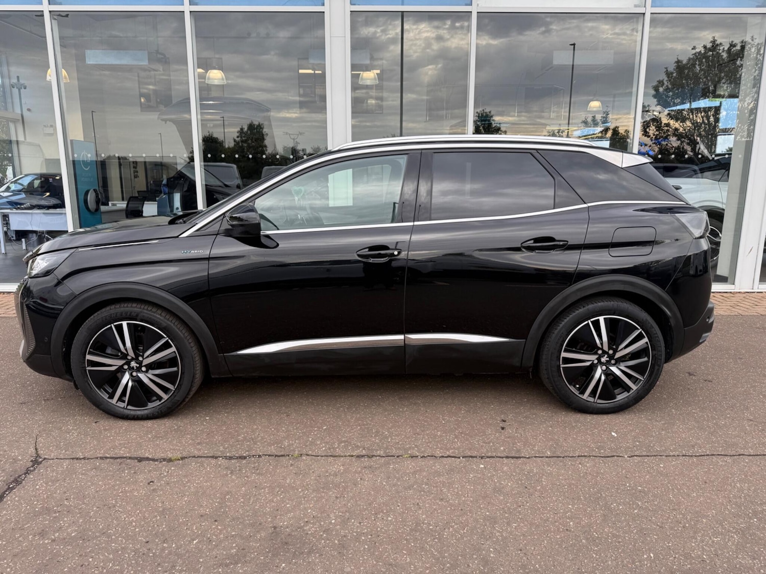 Used Peugeot 3008 2022 for sale - 77413185: Photo 2