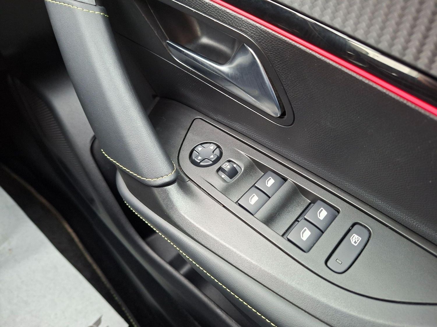 Used Peugeot 2008 2021 for sale - 77413215: Photo 28