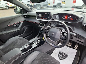 Used Peugeot 2008 2021 for sale - 77413215: Photo