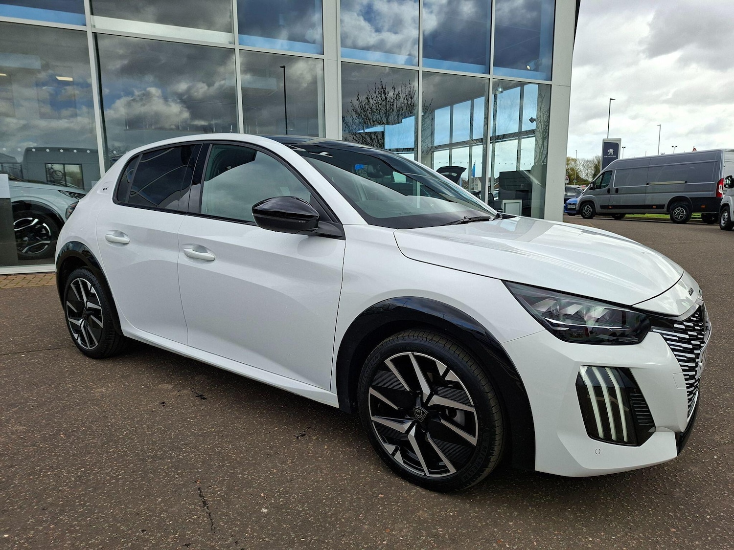 Used Peugeot 208 for sale - 77994356: Photo 8