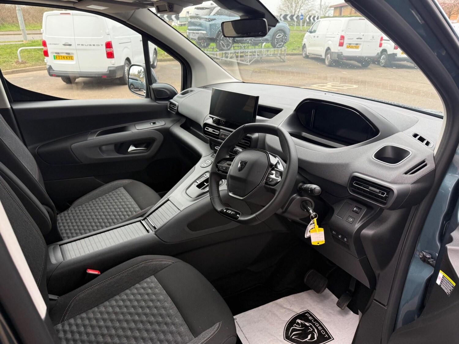 Used Peugeot Rifter 2025 for sale - 77683427: Photo 13