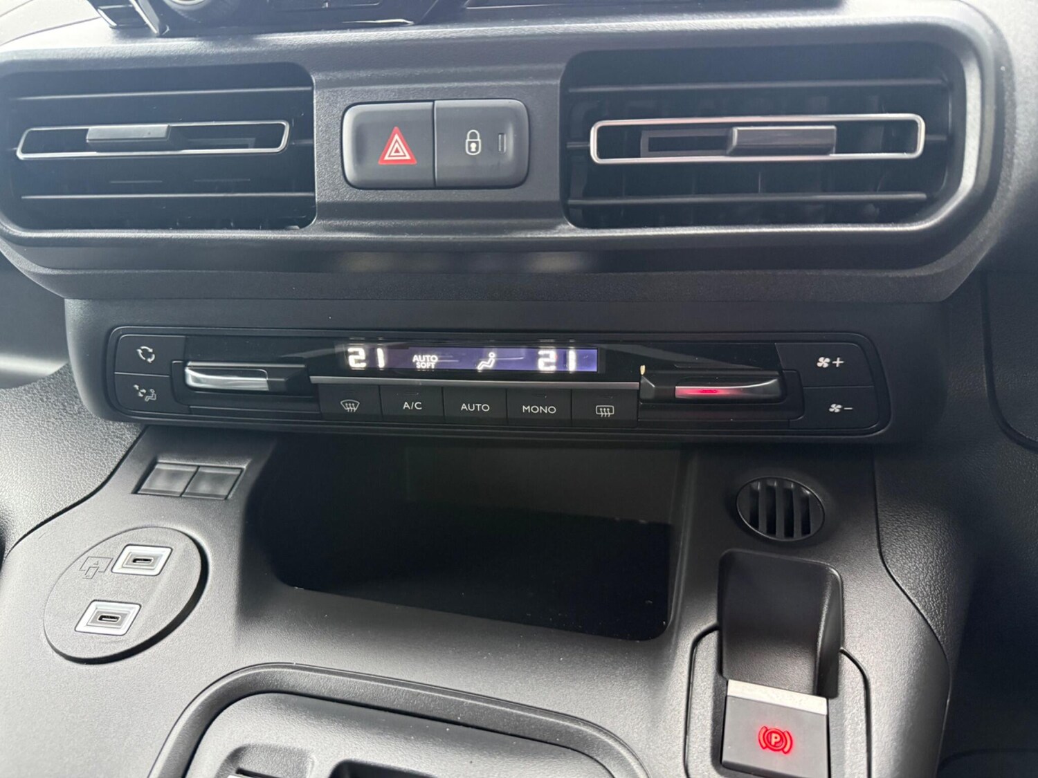 Used Peugeot Rifter 2025 for sale - 77683427: Photo 34