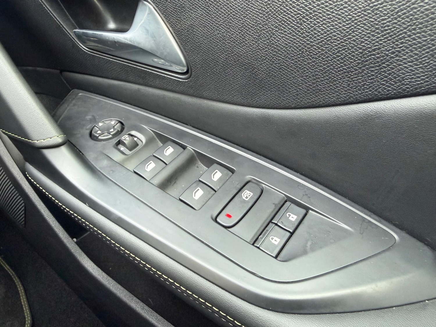 Used Peugeot E-308 2024 for sale - 77496049: Photo 14