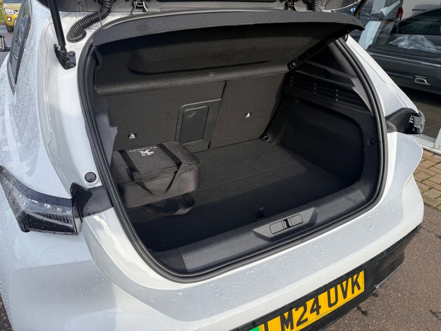 Used Peugeot E-308 2024 for sale - 77496049: Photo 32