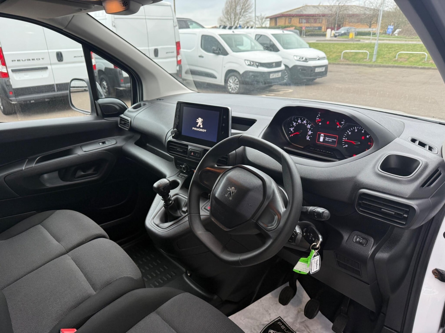 Used Peugeot Partner 2022 for sale - 77839056: Photo 17