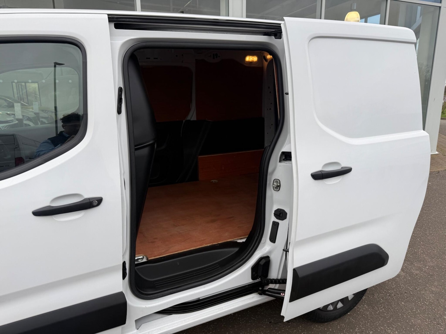 Used Peugeot Partner 2022 for sale - 77839056: Photo 27