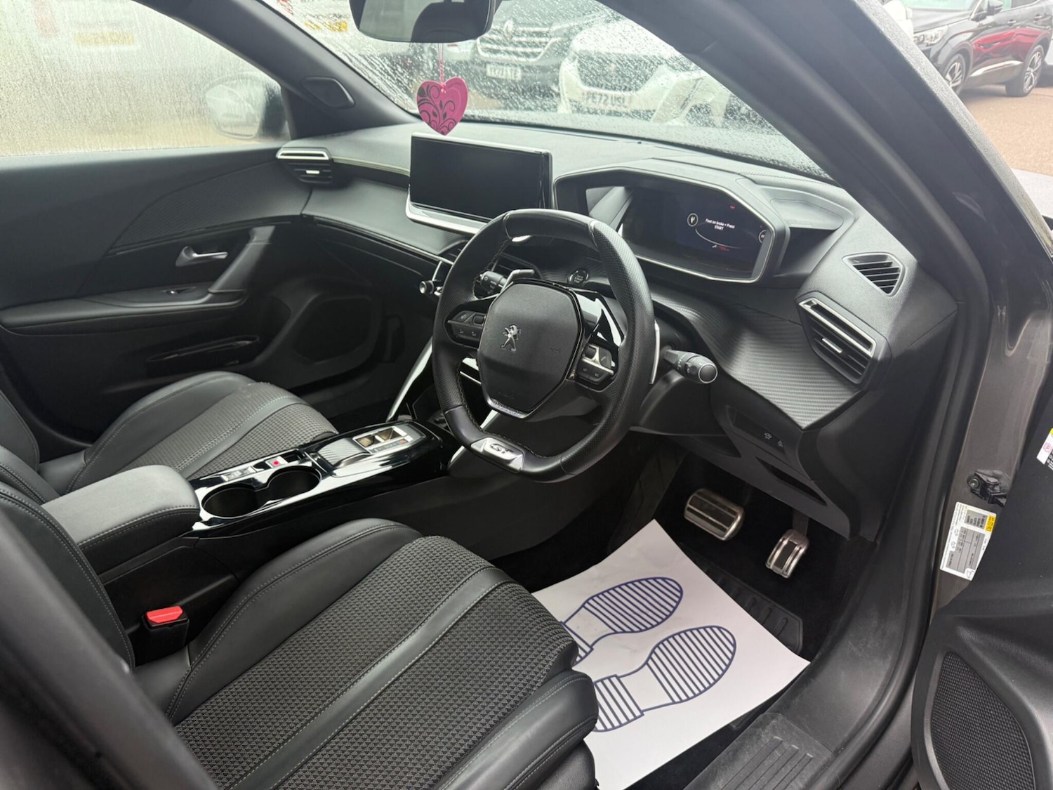 Used Peugeot 2008 2023 for sale - 77413176: Photo 3