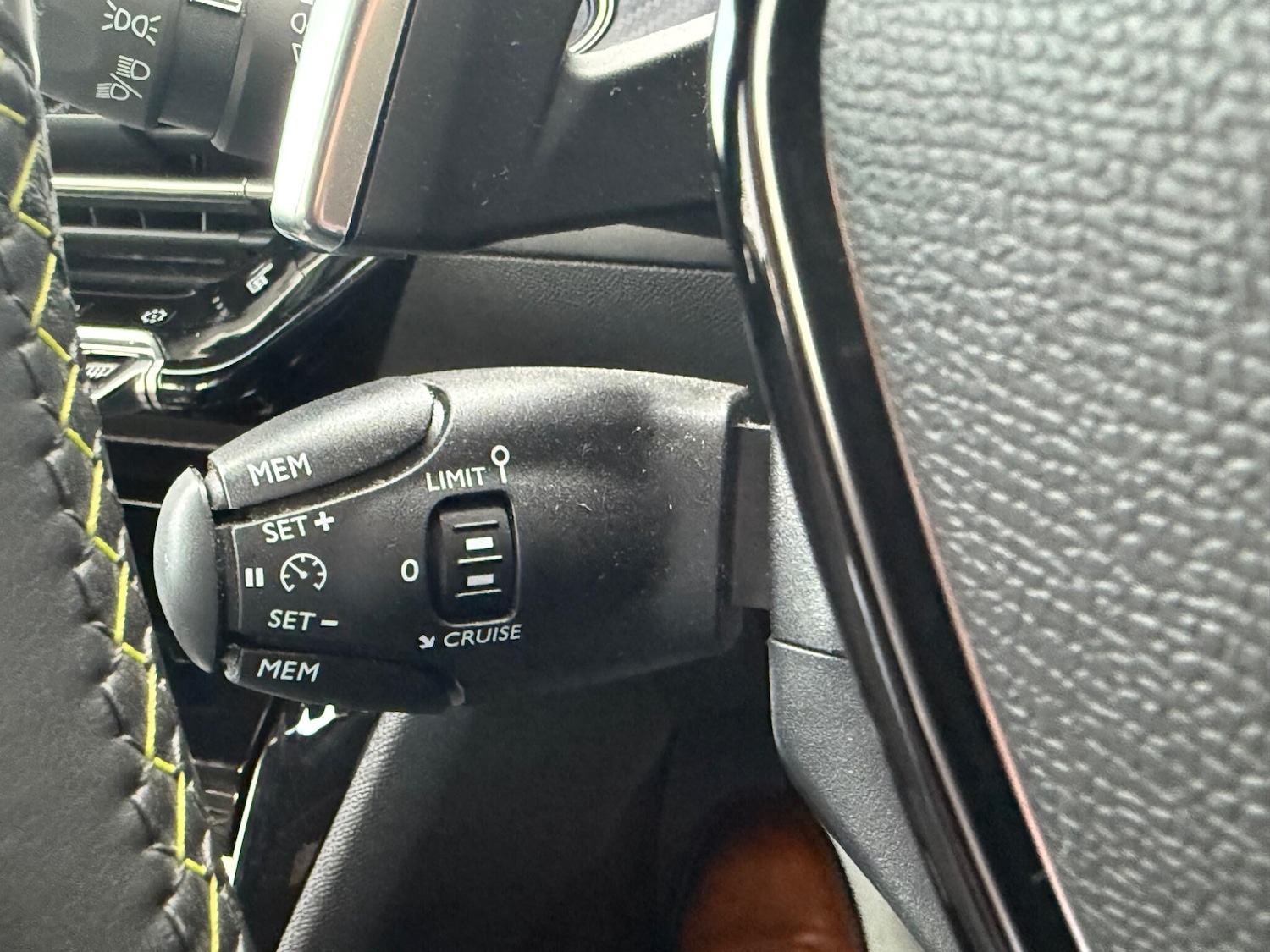 Used Peugeot 2008 2023 for sale - 77413192: Photo 17