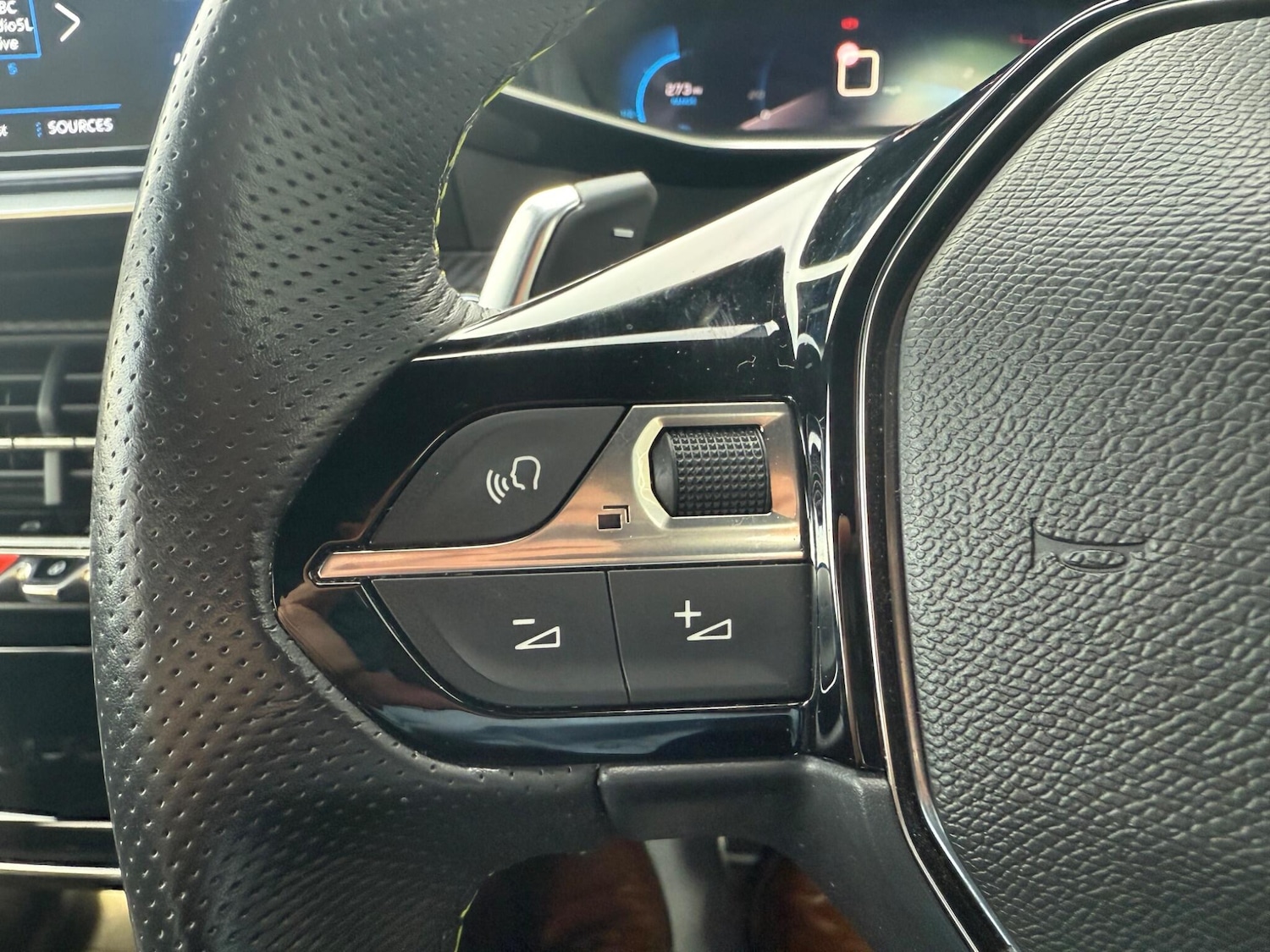 Used Peugeot 2008 2023 for sale - 77413192: Photo 19