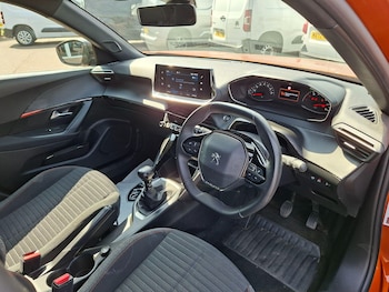 Used Peugeot 2008 2023 for sale - 78988364: Photo