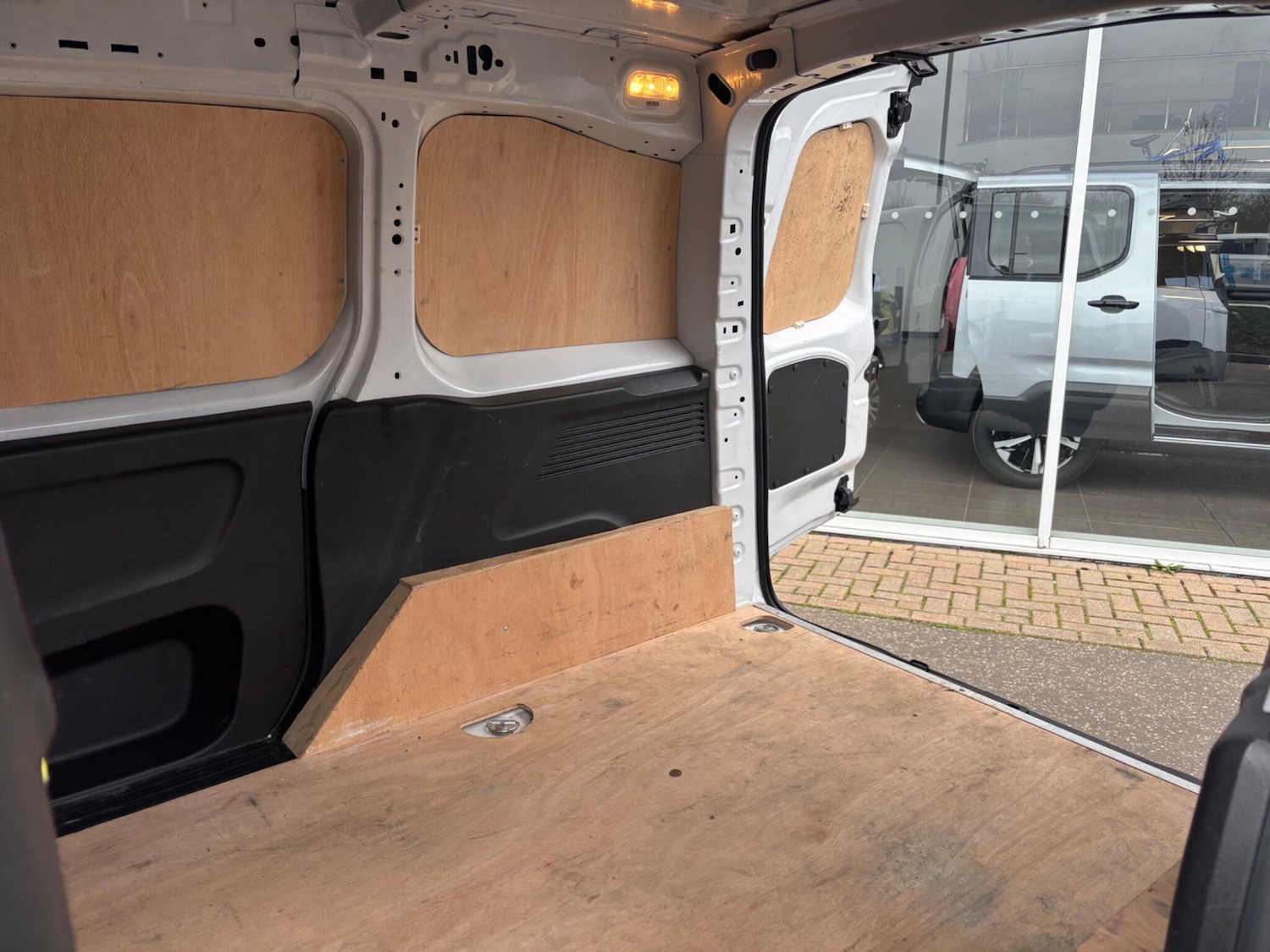 Used Peugeot Partner 2022 for sale - 77646923: Photo 31