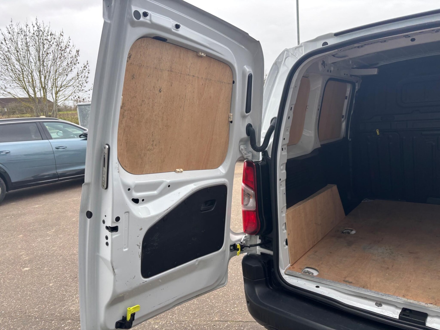 Used Peugeot Partner 2022 for sale - 77646923: Photo 32