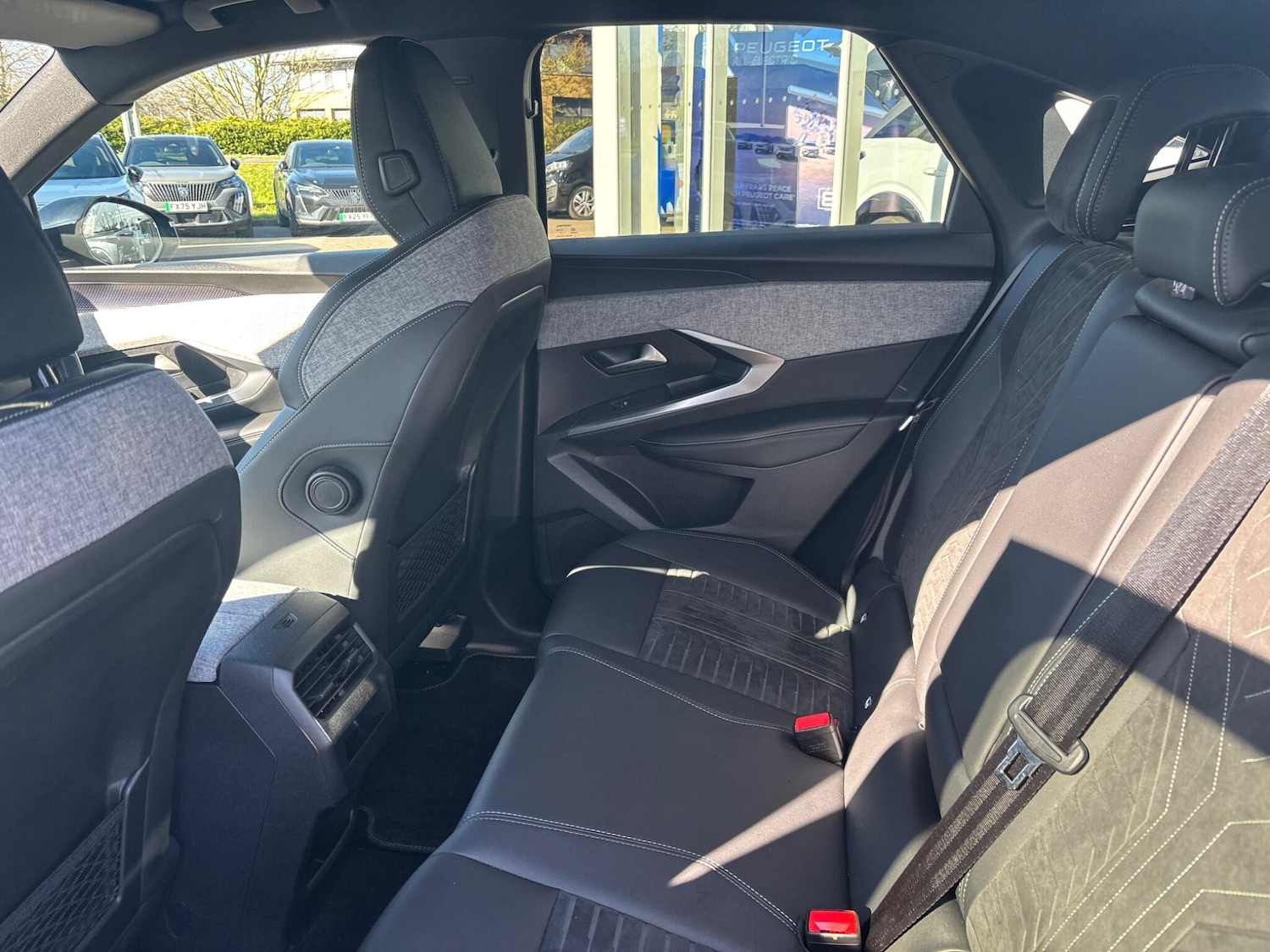 Used Peugeot E-3008 2024 for sale - 78035126: Photo 18