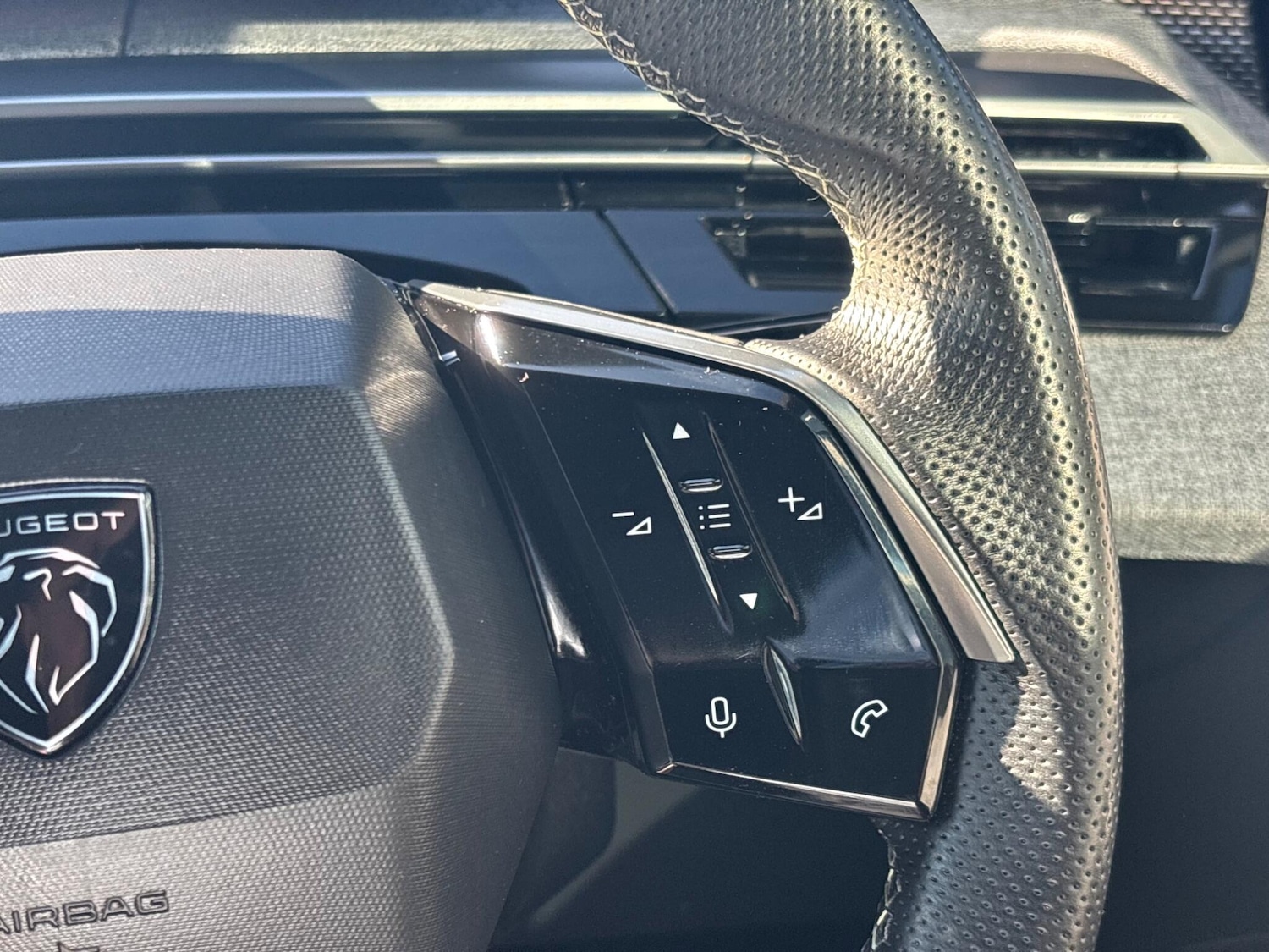 Used Peugeot E-3008 2024 for sale - 78035126: Photo 25