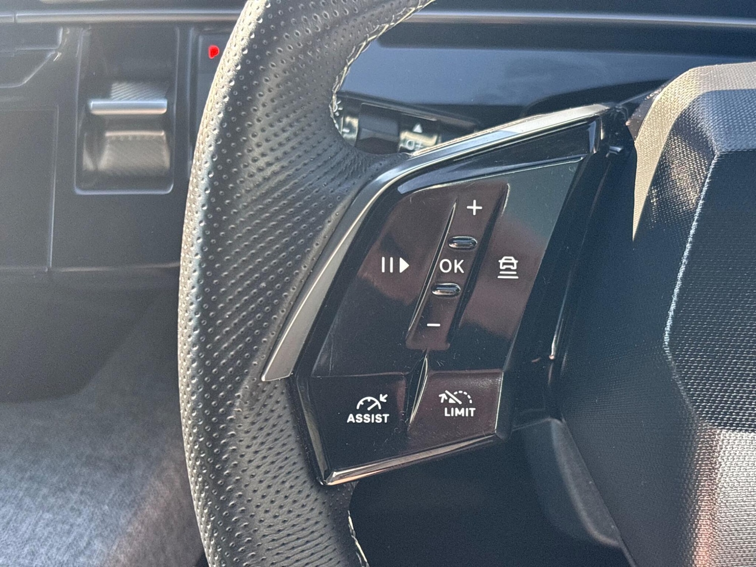 Used Peugeot E-3008 2024 for sale - 78035126: Photo 26