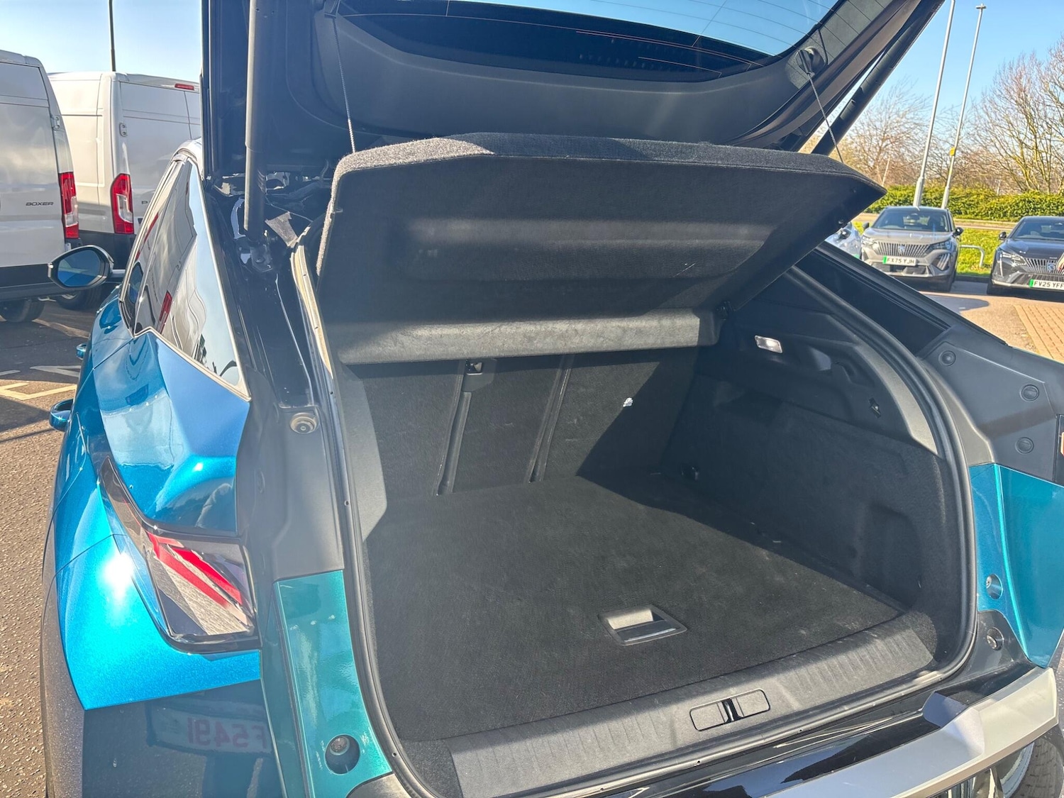 Used Peugeot E-3008 2024 for sale - 78035126: Photo 43