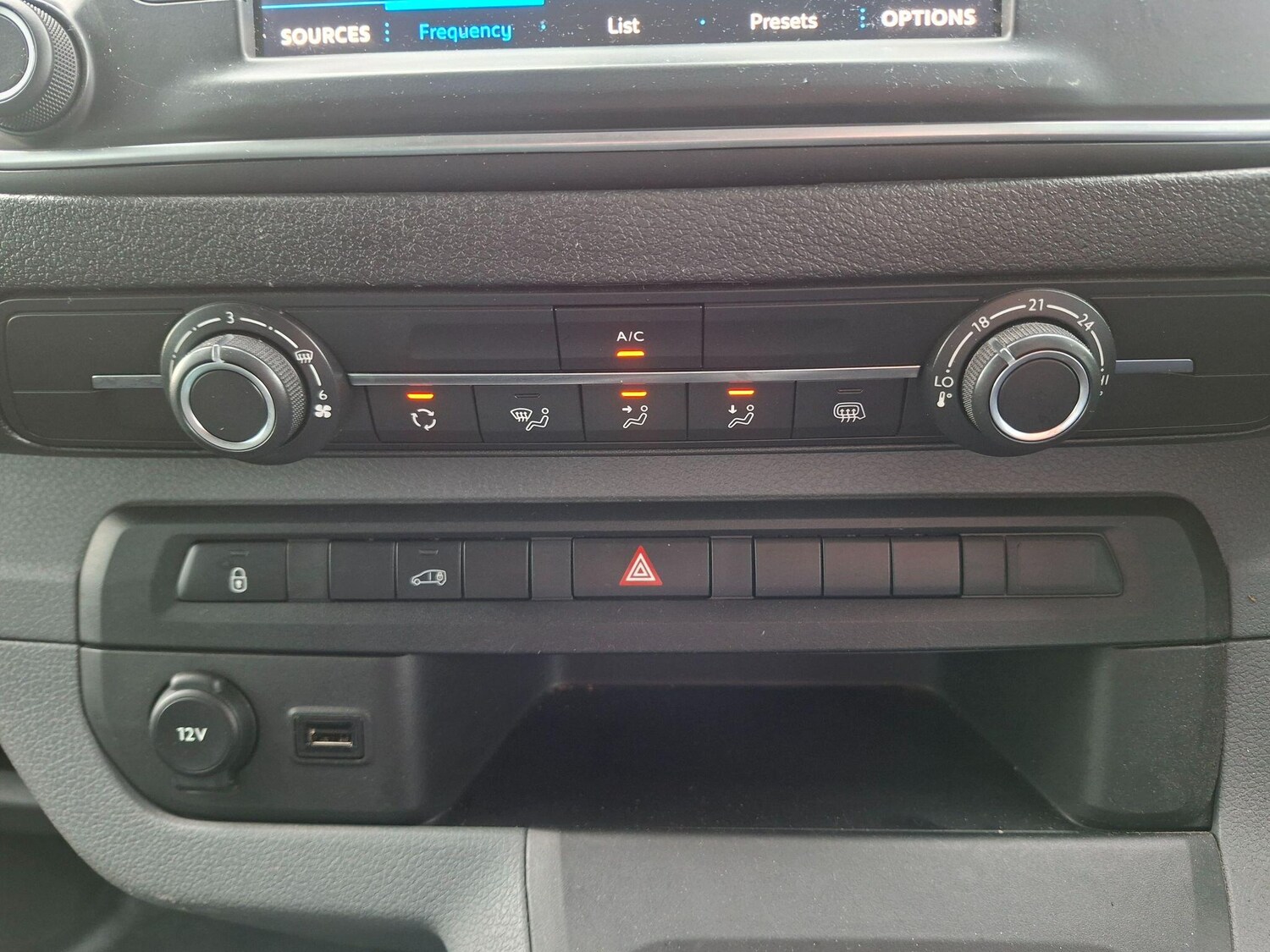 Used Peugeot Expert 2022 for sale - 77683218: Photo 46