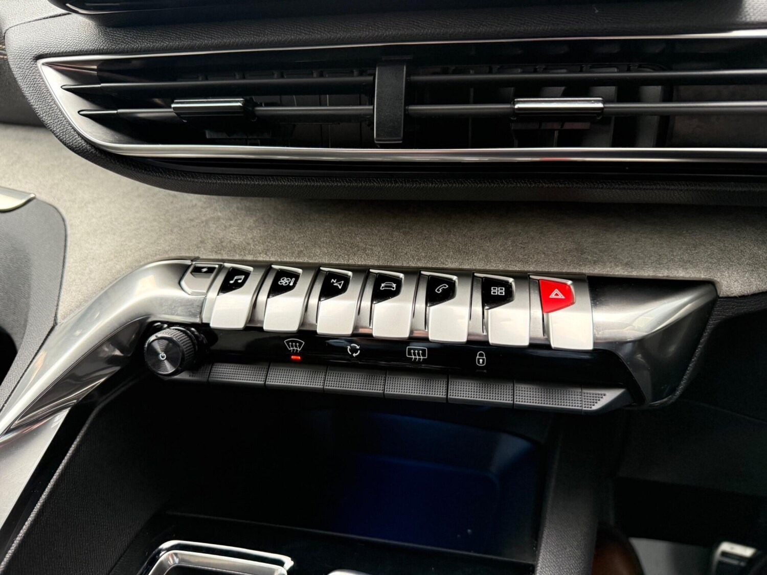 Used Peugeot 3008 2021 for sale - 77854054: Photo 37