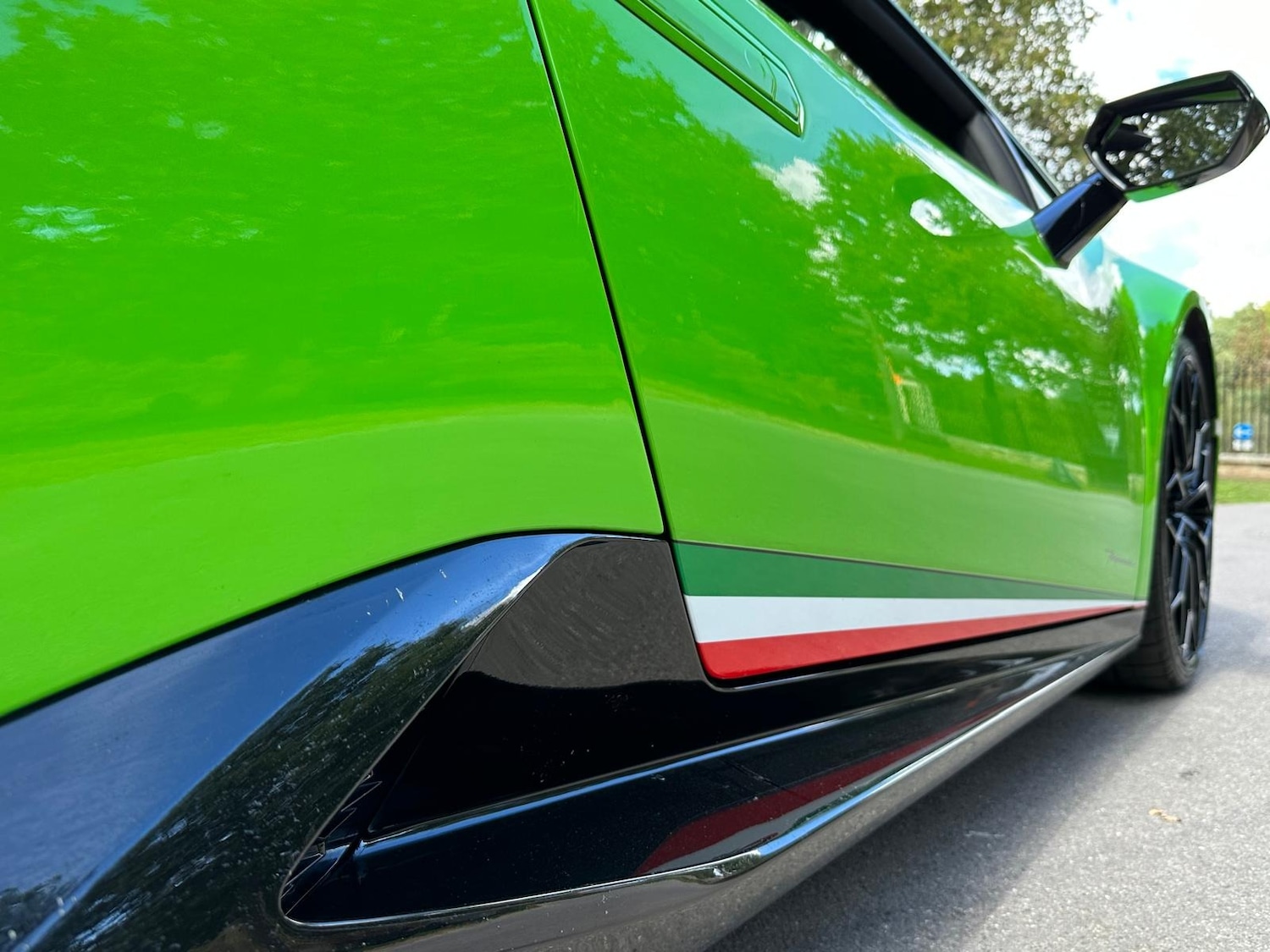 Used Lamborghini Huracan 2018 for sale - 77127395: Photo 32