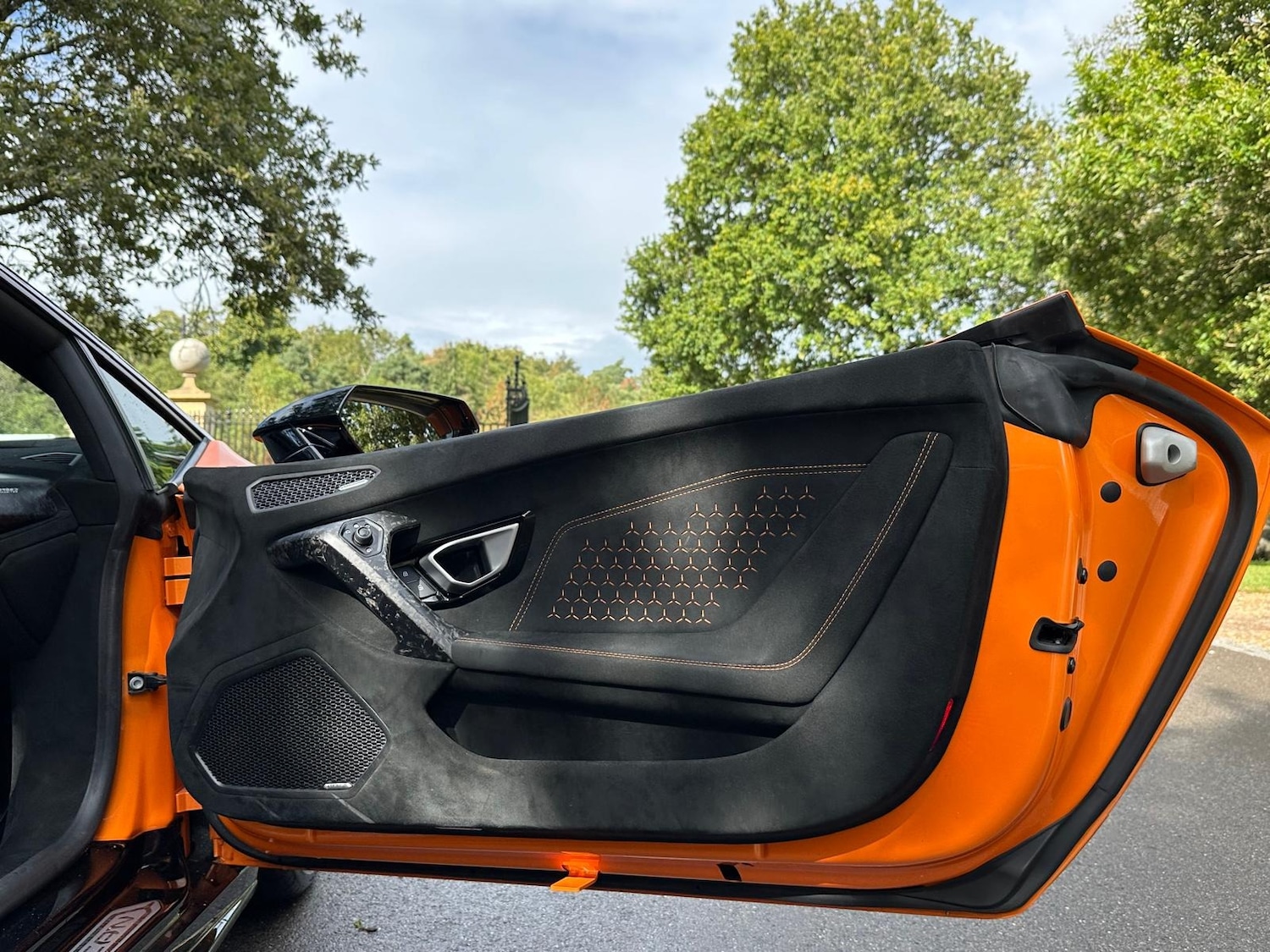 Used Lamborghini Huracan 2018 for sale - 77127561: Photo 32