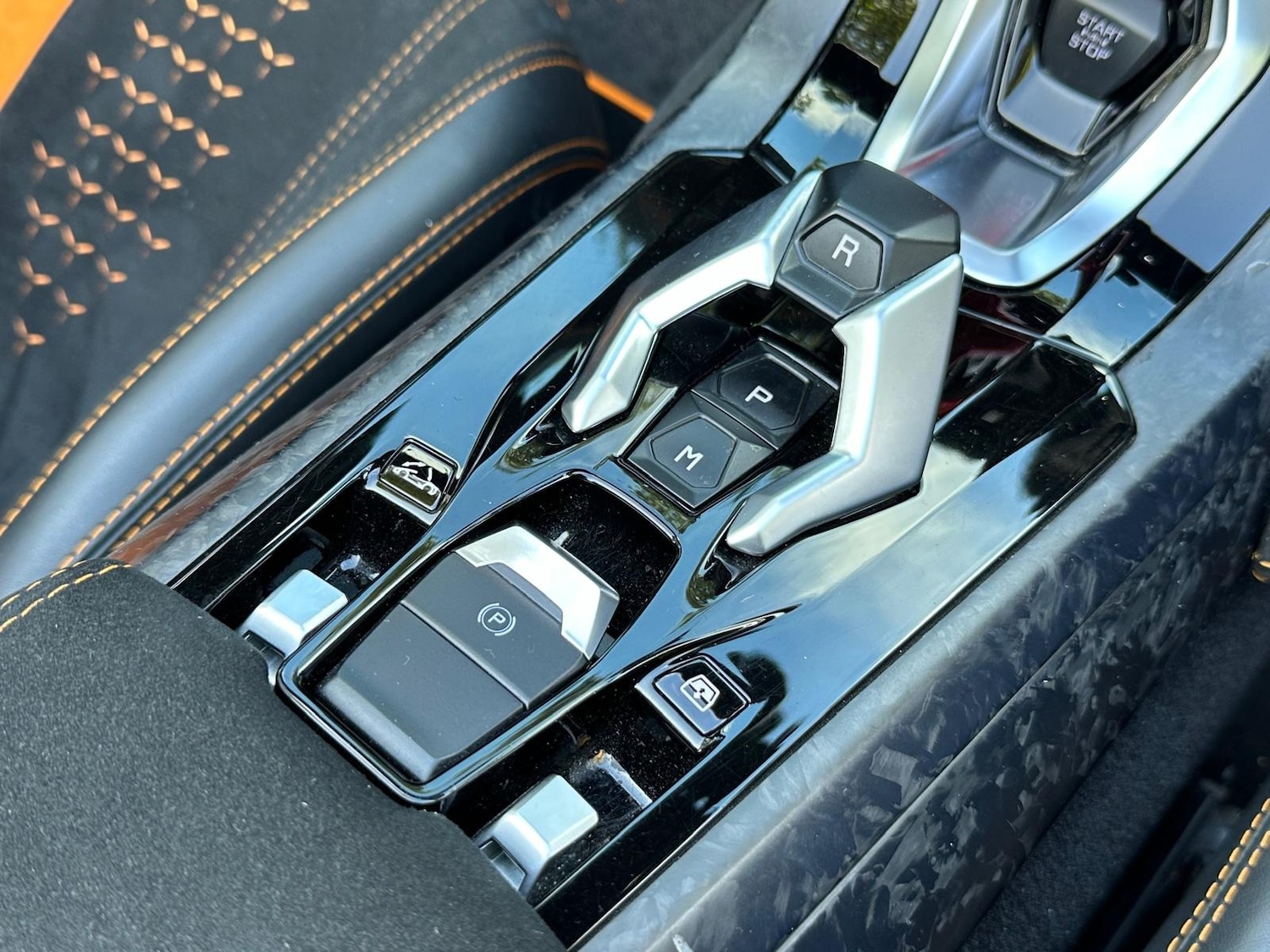 Used Lamborghini Huracan 2018 for sale - 77127561: Photo 60