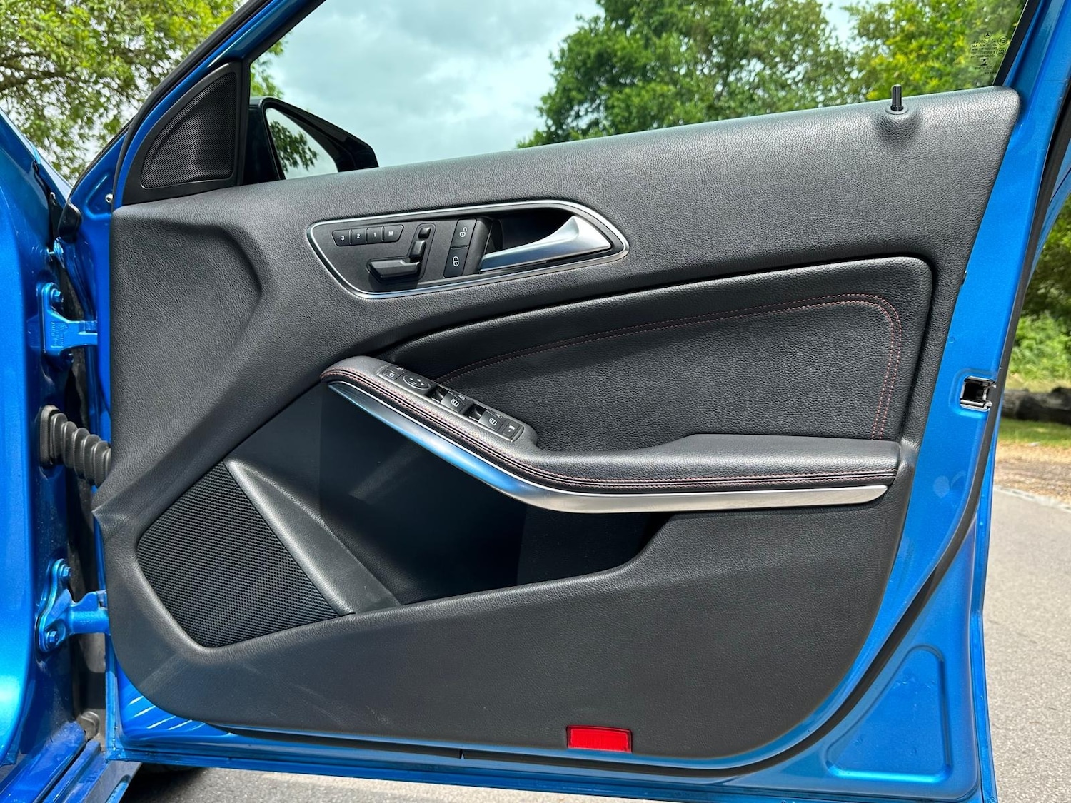 Used Mercedes-Benz A-Class 2013 for sale - 77127377: Photo 40