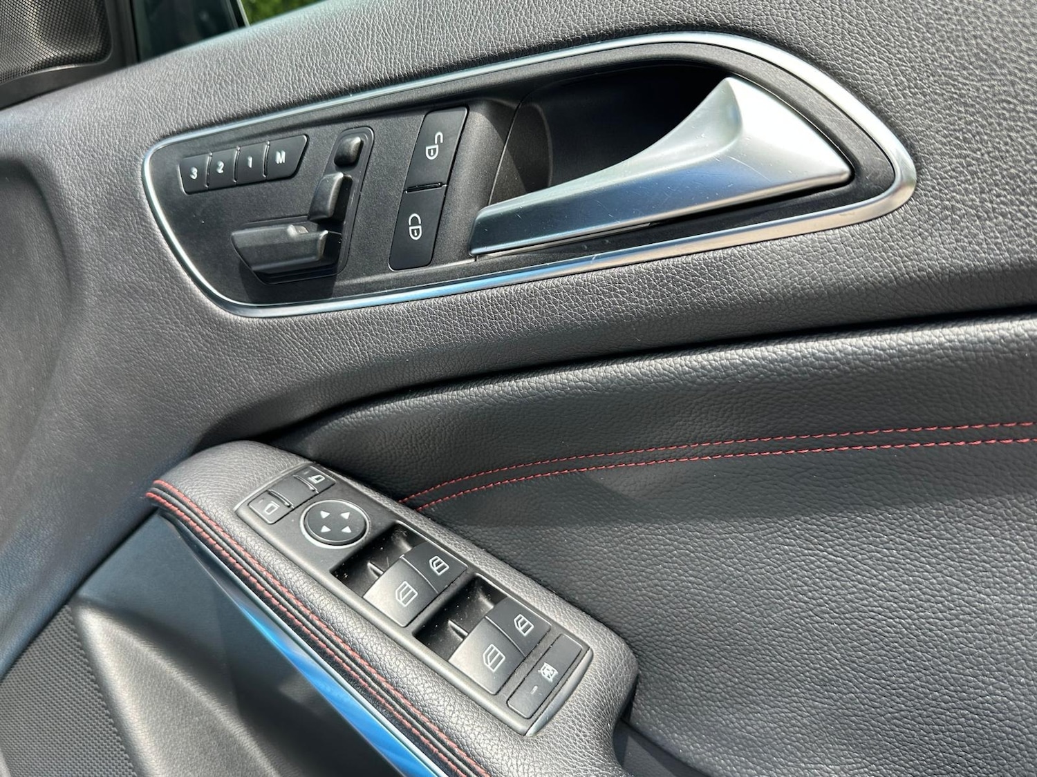 Used Mercedes-Benz A-Class 2013 for sale - 77127377: Photo 41