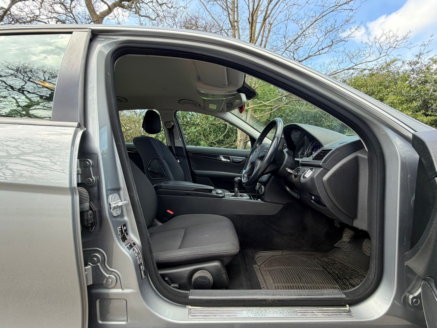 Used Mercedes-Benz C Class 2011 for sale - 77928033: Photo 24