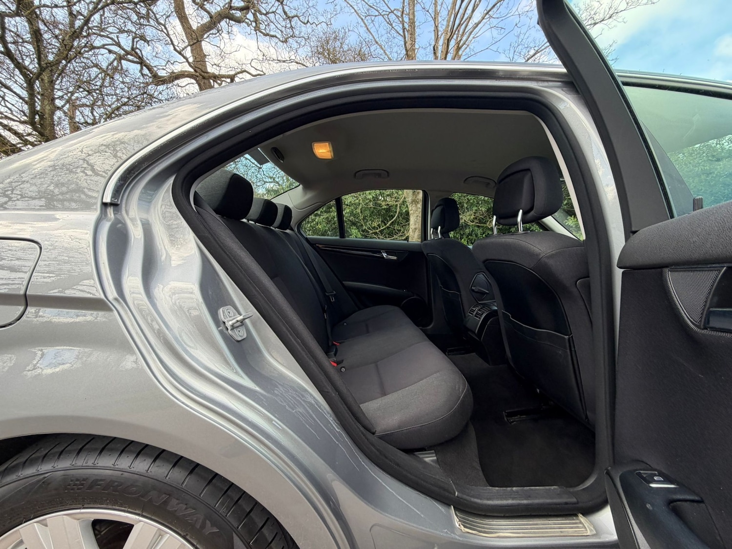 Used Mercedes-Benz C Class 2011 for sale - 77928033: Photo 31