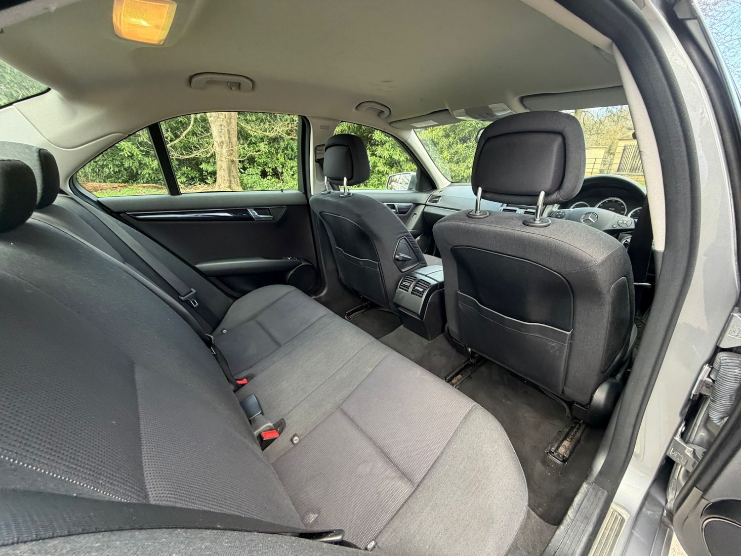 Used Mercedes-Benz C Class 2011 for sale - 77928033: Photo 32