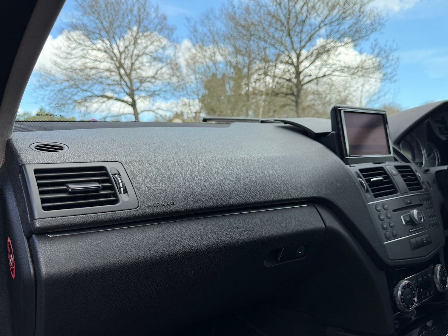 Used Mercedes-Benz C Class 2011 for sale - 77928033: Photo 38