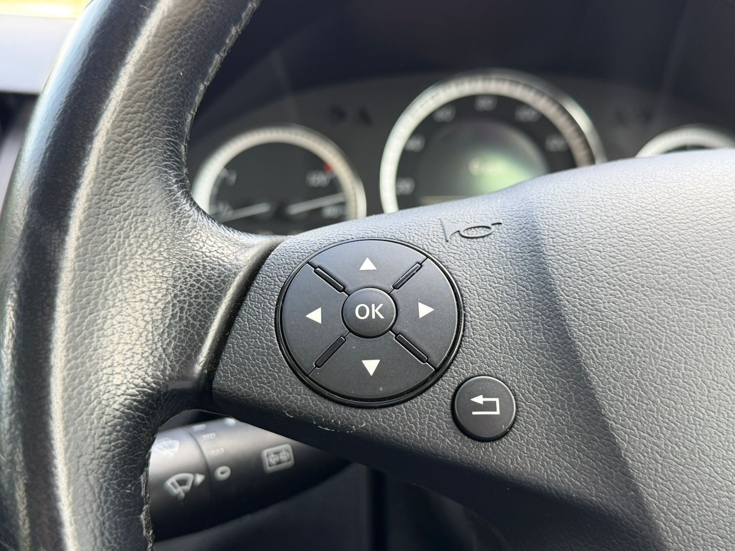 Used Mercedes-Benz C Class 2011 for sale - 77928033: Photo 43