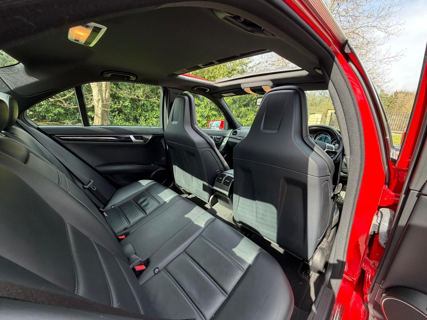 Used Mercedes-Benz C Class 2011 for sale - 77927987: Photo 40