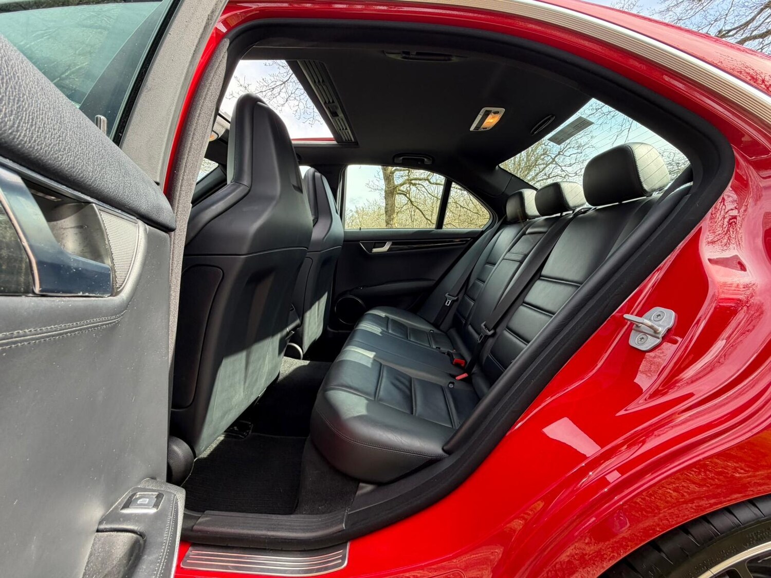 Used Mercedes-Benz C Class 2011 for sale - 77927987: Photo 41