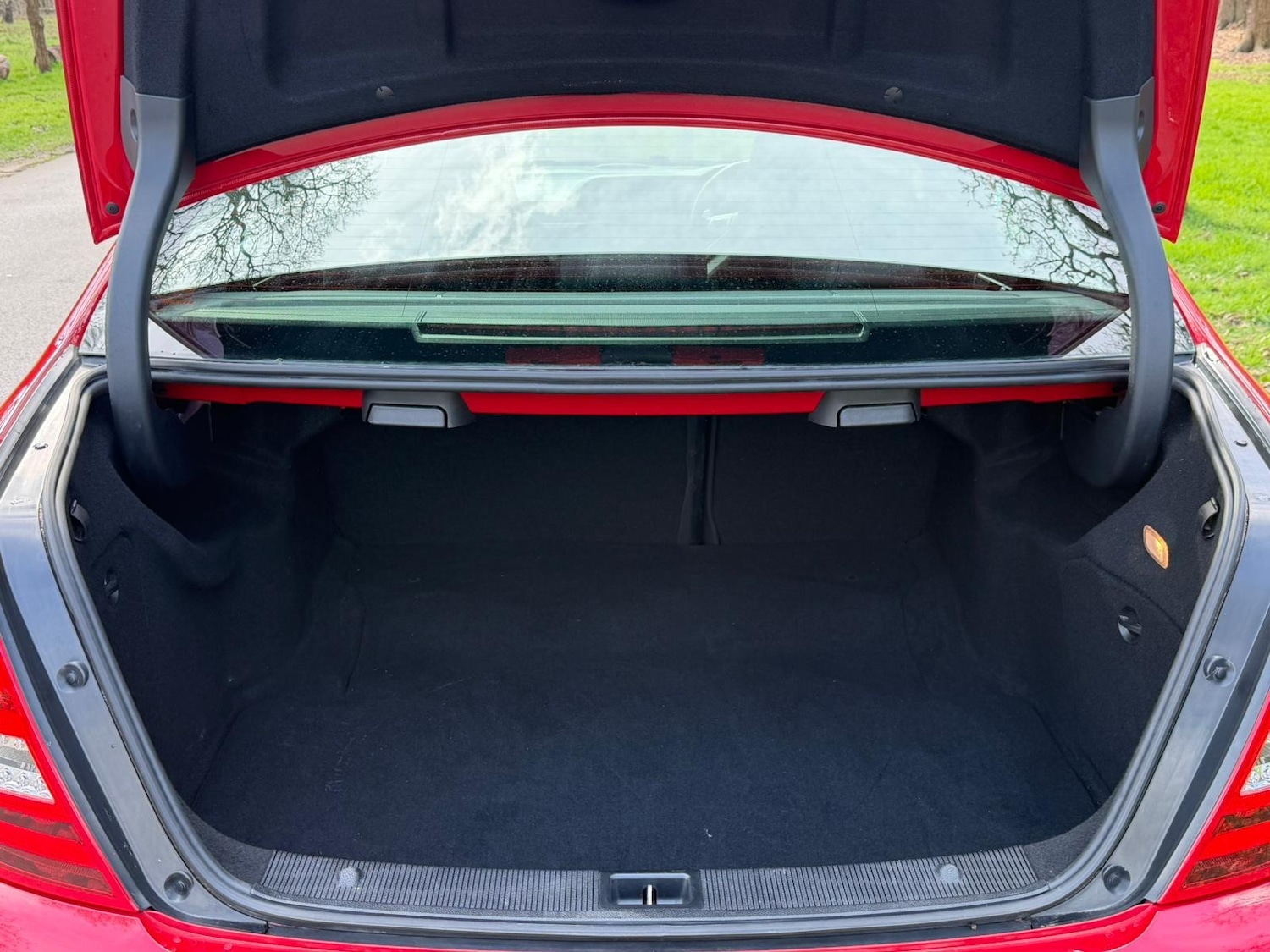 Used Mercedes-Benz C Class 2011 for sale - 77927987: Photo 8