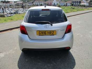 Used Toyota Yaris 2016 for sale - 74876928: Photo