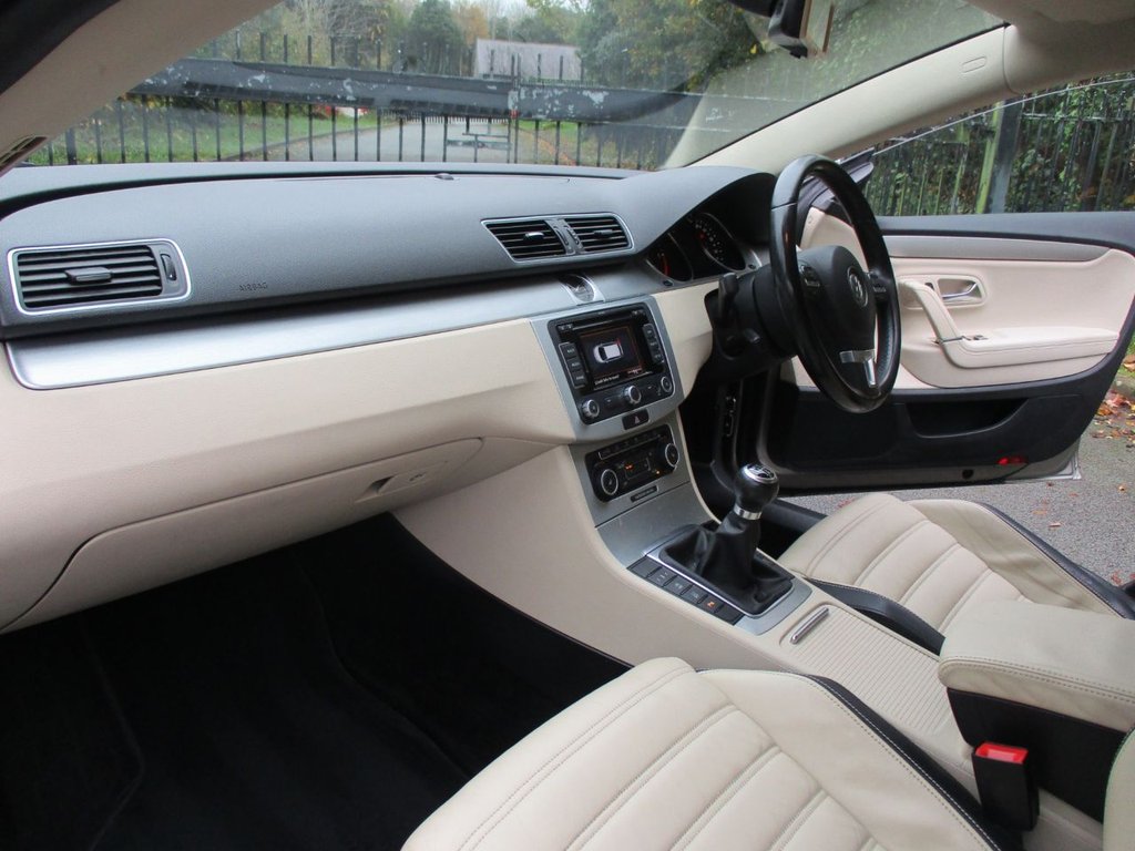 Used Volkswagen Passat 2011 for sale - 76582813: Photo 11