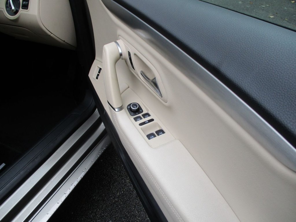 Used Volkswagen Passat 2011 for sale - 76582813: Photo 13